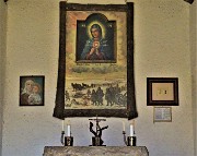 70 Madonna del Don all'interno della Chiesetta Alpina